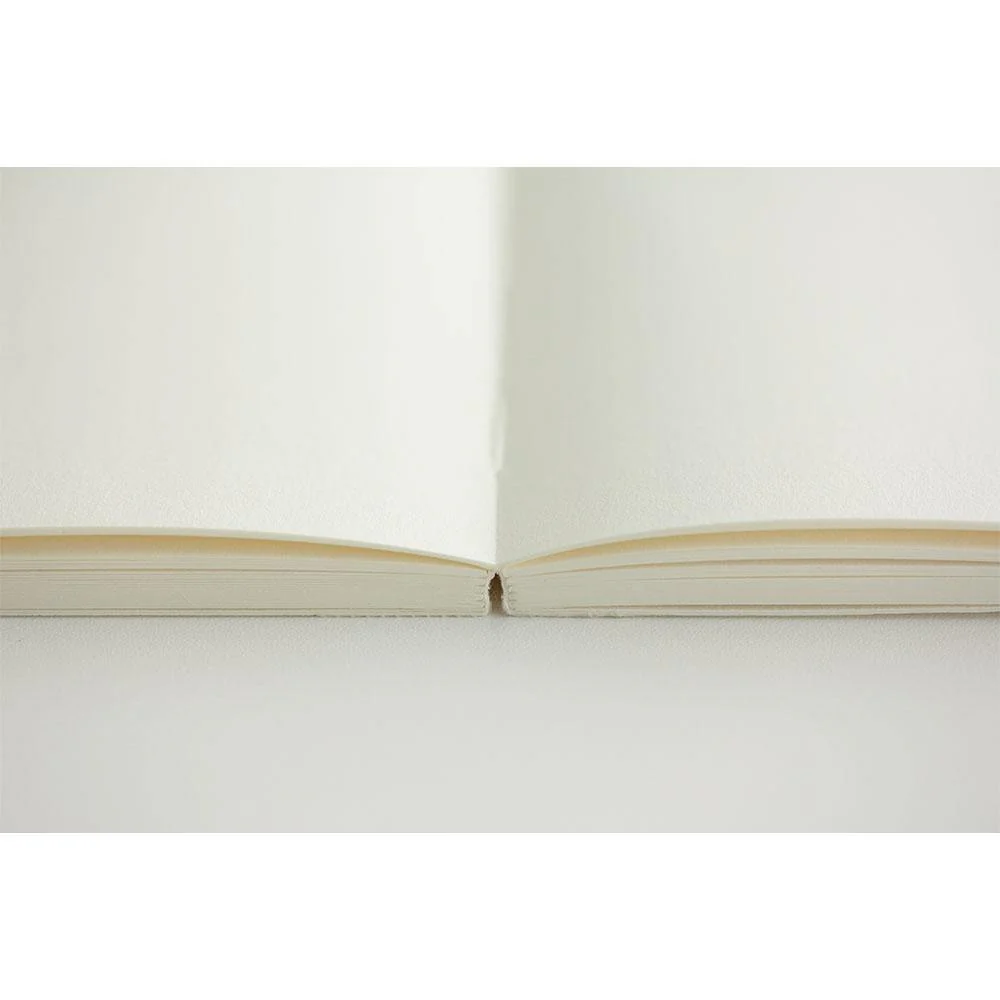 Midori MD Paper – MD Blank Notebook – Cuaderno Liso A5 (14,8 x 21cm) - Image 12